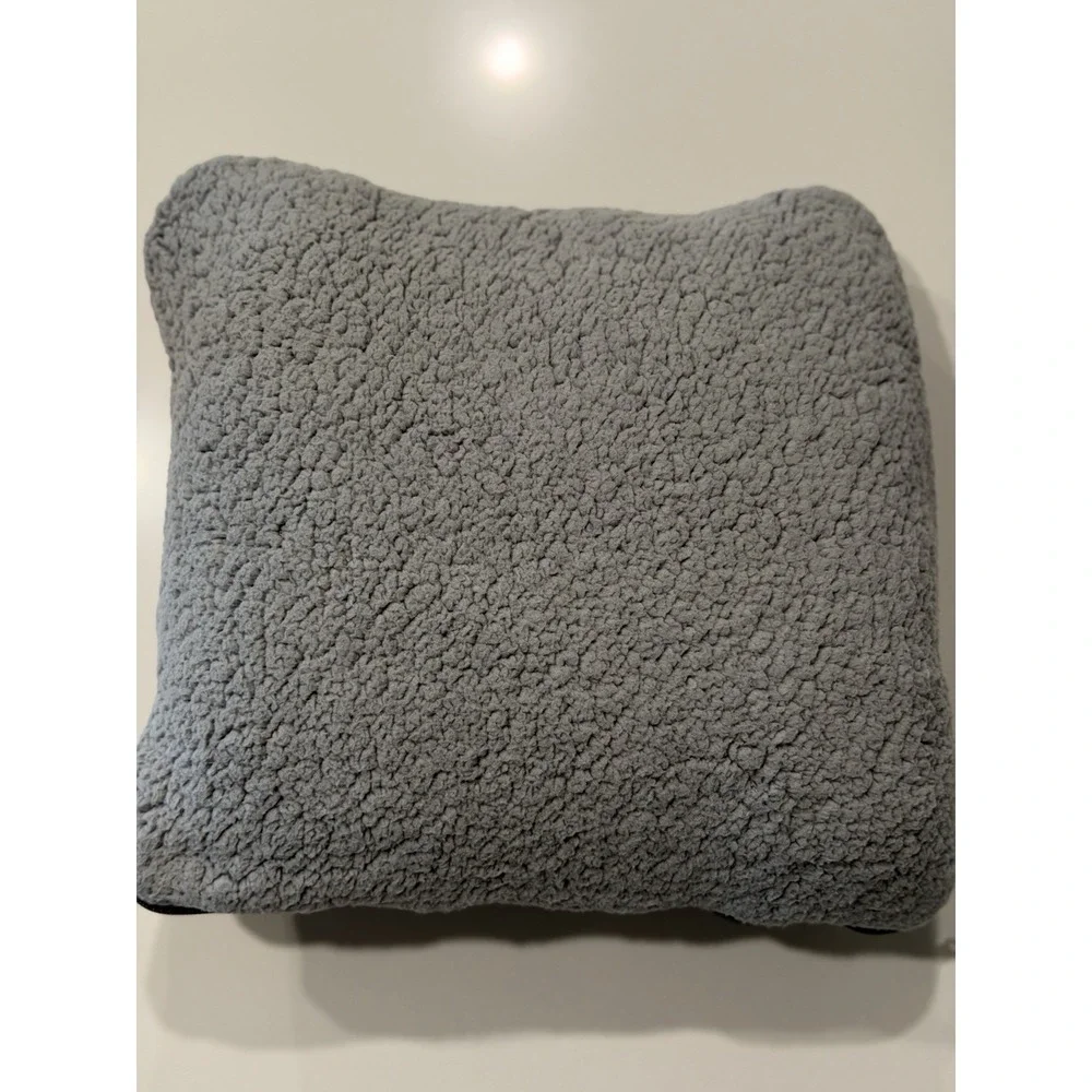 Apple Employee Mindful Minute Challenge fleece blanket throw, 50